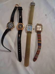 lot 71 image: Lot of 4 Watches with Leather Straps
