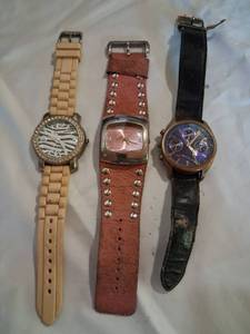 lot 72 image: Lot of 3 Watches Geneva Reaction Chronograph
