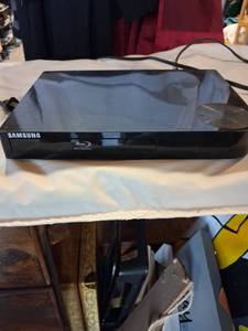 lot 75 image: Samsung Blu-ray Disc Player with WiFi 1080p DVD HDMI
