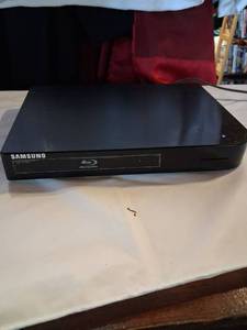 lot 76 image: Samsung Blu-ray Disc Player