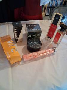 lot 117 image: Rodial Skincare Lot Papaya Enzyme Peeling, Moisture Cushion, Candid Fragrance