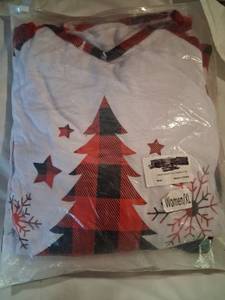 lot 123 image: Womens XL Christmas Holiday Pajama Top Red Black Buffalo Plaid Tree