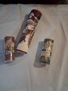 lot 131 image: Decorative Wallpaper Border Rolls 3 Pieces