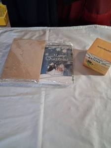 lot 161 image: Lot of Blank Greeting Cards and Kambuta Batana Oil 110g
