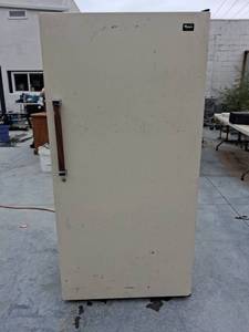 lot 166 image: Whirlpool Upright Freezer