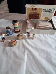 lot 177 image: The House of Miniatures Unassembled Furniture Set with Figurines and Accessories