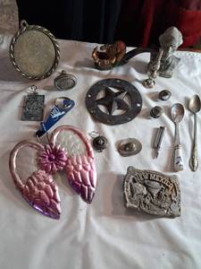 lot 178 image: Collectibles Lot Decorative Objects Figurines Spoons Medallions Buckle