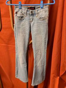 lot 33 image: Ultraflove Girls Jeans Size 00 Light Wash