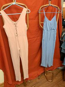 lot 59 image: Heart & Hips Womens Sleeveless Jumpsuit and Camisole Dress 2-Piece Lot Size M