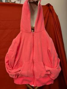 lot 68 image: Arizona Jean Co. Hooded Zip Sweatshirt LG Pink