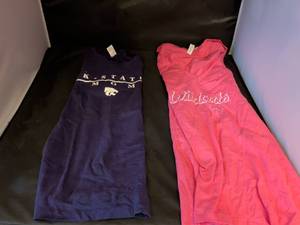lot 97 image: K-State Mom and Wildcats 2-Piece T-Shirt Lot