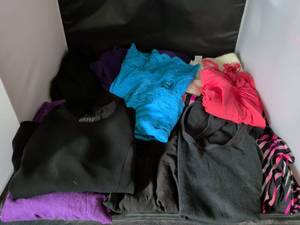 lot 111 image: Clothing Lot Bundle Jerzees Rue21 XL Purple Blue Pink Black White