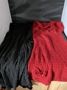 lot 126 image: Blue Asphalt and Charlotte Russe Sweaters Dresses 2-Piece Lot Size M