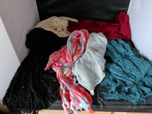 lot 129 image: Clothing Lot 7 Items Scarves Shawls Wraps Red Black Teal White
