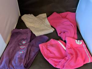 lot 131 image: Nickelodeon Kids Clothing Lot 5 Pieces Pants Shirts