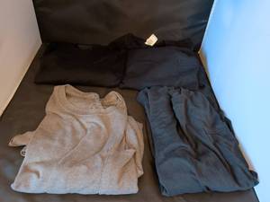 lot 161 image: Fruit of the Loom Clothing Lot 5 Pieces T-Shirts Pants