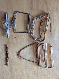 lot 168 image: Lot of 8 Metal Brooches with Chains and Pendants