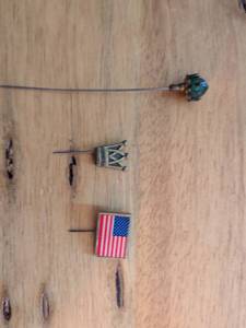 lot 193 image: 3 Piece Pin and Pendant Lot American Flag Shield Crown