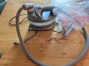 lot 195 image: Conair Hot Steam Hand Held Garment Steamer
