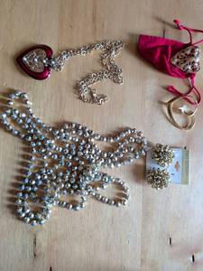lot 209 image: Fashion Jewelry Lot Beaded Necklaces Heart Pendant Rings Charms