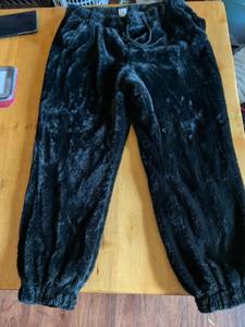 lot 214 image: No boundaries Velvet Joggers Black