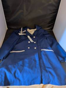 lot 236 image: Winnie the Pooh Disney Kids Jacket Size 6X