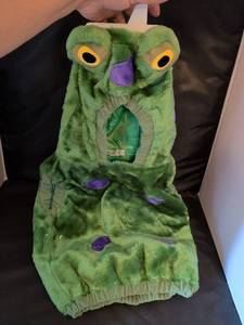 lot 238 image: Toddler costume