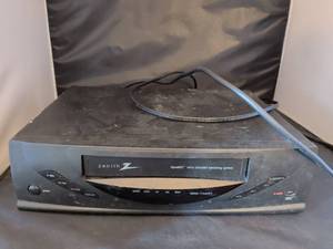 lot 244 image: Zenith SpeakEZ VCR VRS420 4-Head Hi-Fi Voice Directed Operating System
