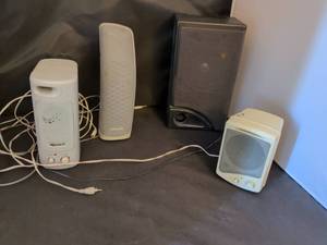 lot 246 image: Mixed Lot Computer Speakers with Subwoofer including Polk Audio Satellite Speaker