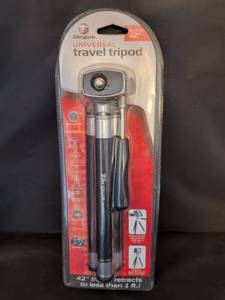 lot 248 image: Targus Universal Travel Tripod 42 inch Extends
