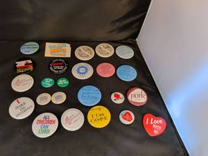 lot 255 image: Lot of 30 Vintage Buttons Pins Badges Education Drug Awareness Kansas