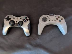 lot 259 image: DOCS Wireless Game Controllers Lot of 2