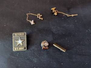 lot 272 image: U.S. Army Retired Pin ASTME Service Pin Lot Military Insignia