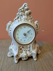 lot 281 image: Regal China Decorative Clock with Roman Numerals