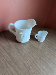 lot 285 image: White Milk Glass Pitcher and Creamer Set with Embossed Design 2 Pieces