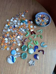 lot 290 image: Glass Bead Lot Assorted Round Flat Colors Decorative Craft Beads sign  pottery