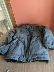 lot 310 image: Unbranded Puffer Jacket Gray Button Front reversible