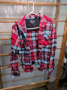 lot 36 image: Fox Racing Plaid Button-Up Shirt Red Blue Black Checkered Size S