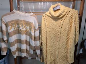 lot 45 image: Womens Knit Sweater Bundle Studio Michelle Stuart Casual Corner Medium