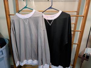 lot 59 image: Fantaslook Long Sleeve T-Shirts 2-Pack Gray Black Crew Neck Size L