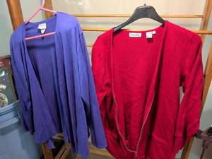 lot 60 image: 2 Womens Cardigans Paradox BonWorth Size M Blue Red