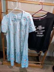 lot 85 image: Womens Sleepwear Bundle 2 Pieces XLXG (16-18)