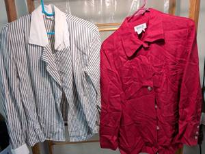 lot 96 image: Elements 2-Piece Womens Blazer Set Size 10 and 12