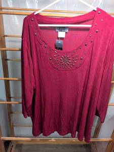 lot 113 image: Slinky Brand Womens Top Size 3X 960SET Studded Neckline Red