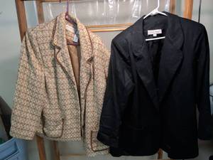 lot 121 image: Fitting Image Womens Blazers 2-Piece Lot Black and Patterned Size 20W