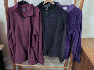 lot 139 image: Croft&Barrow Womens Fleece Pullover Jackets Lot 3 Pieces XL