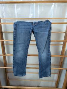 lot 159 image: Wrangler Retro Slim Straight Jeans