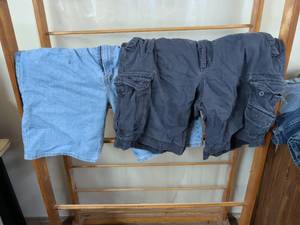 lot 175 image: Merona Mens Cargo Pants Lot Size 38 and 40 100% Cotton