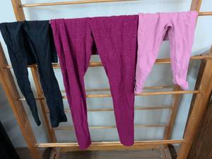 lot 189 image: Carters Kids Clothing Lot 4 Pieces Size 24 Months