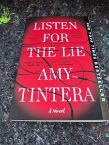 lot 19 image: Listen for the Lie by Amy Tintera Novel